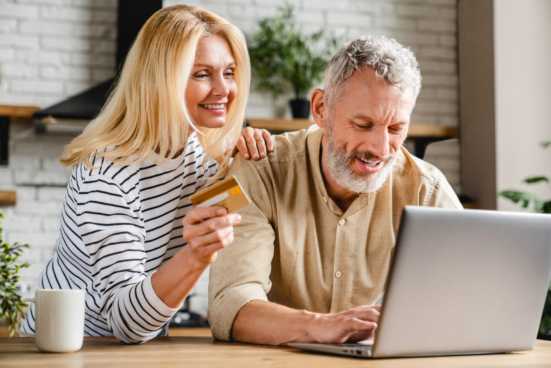 couple buying something online