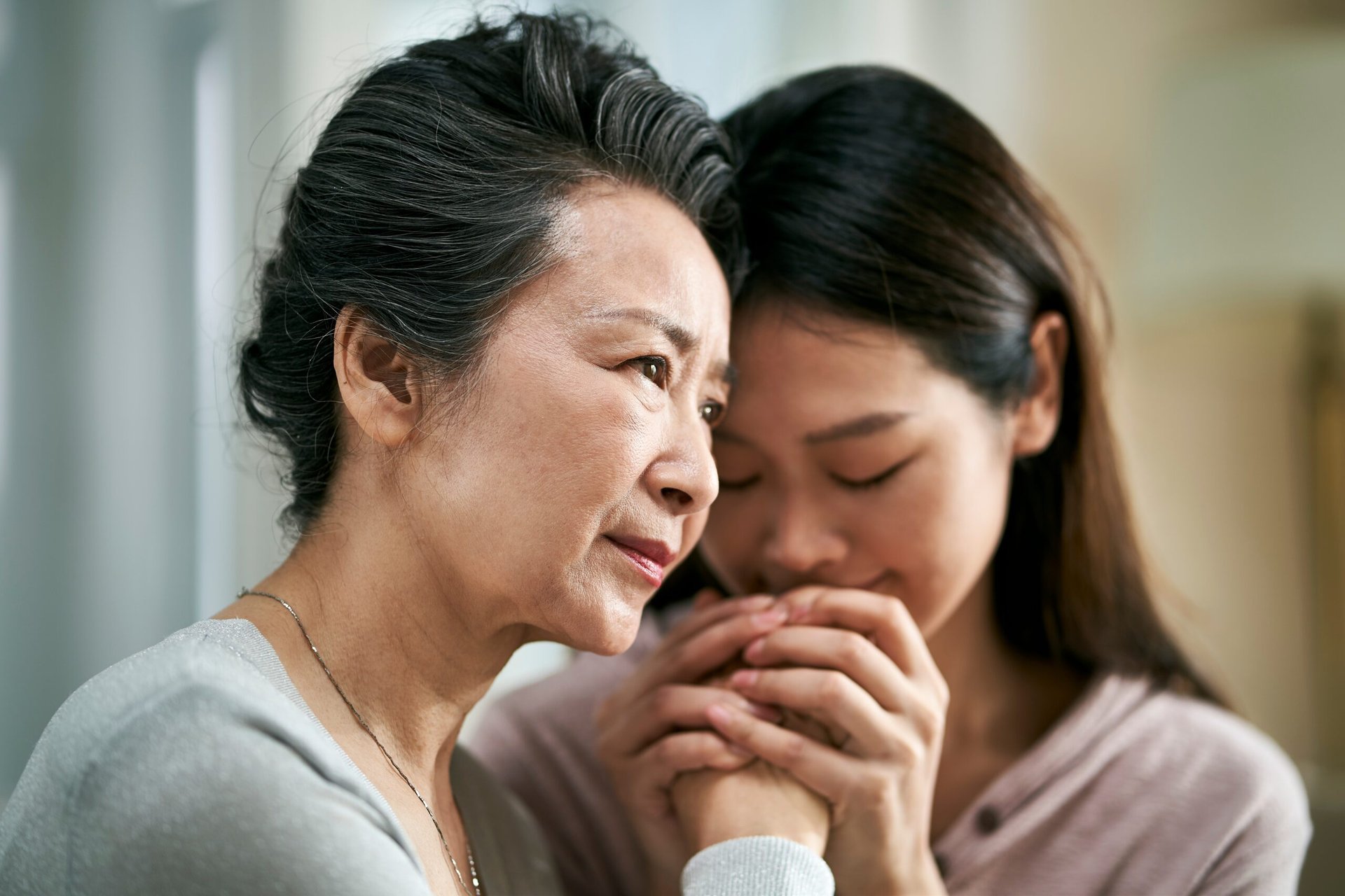 Woman who appears to have dementia with her daughter