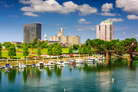 18 Great Warm and Sunny Places To Retire in the U.S.