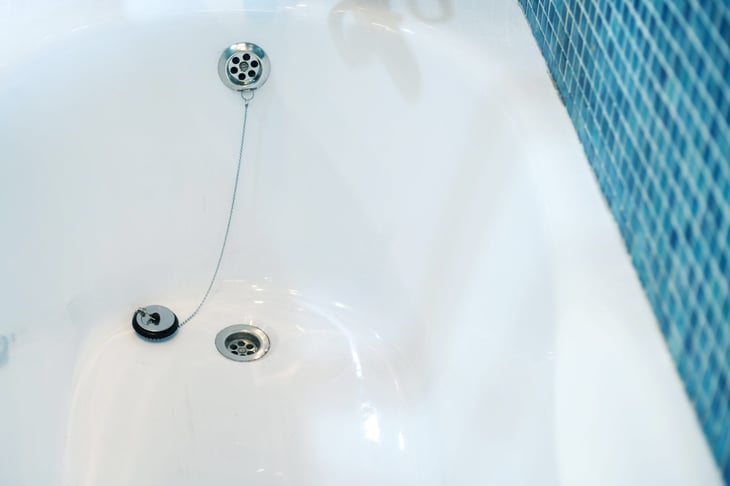 5 Mistakes You're Probably Making While Cleaning the Bathroom